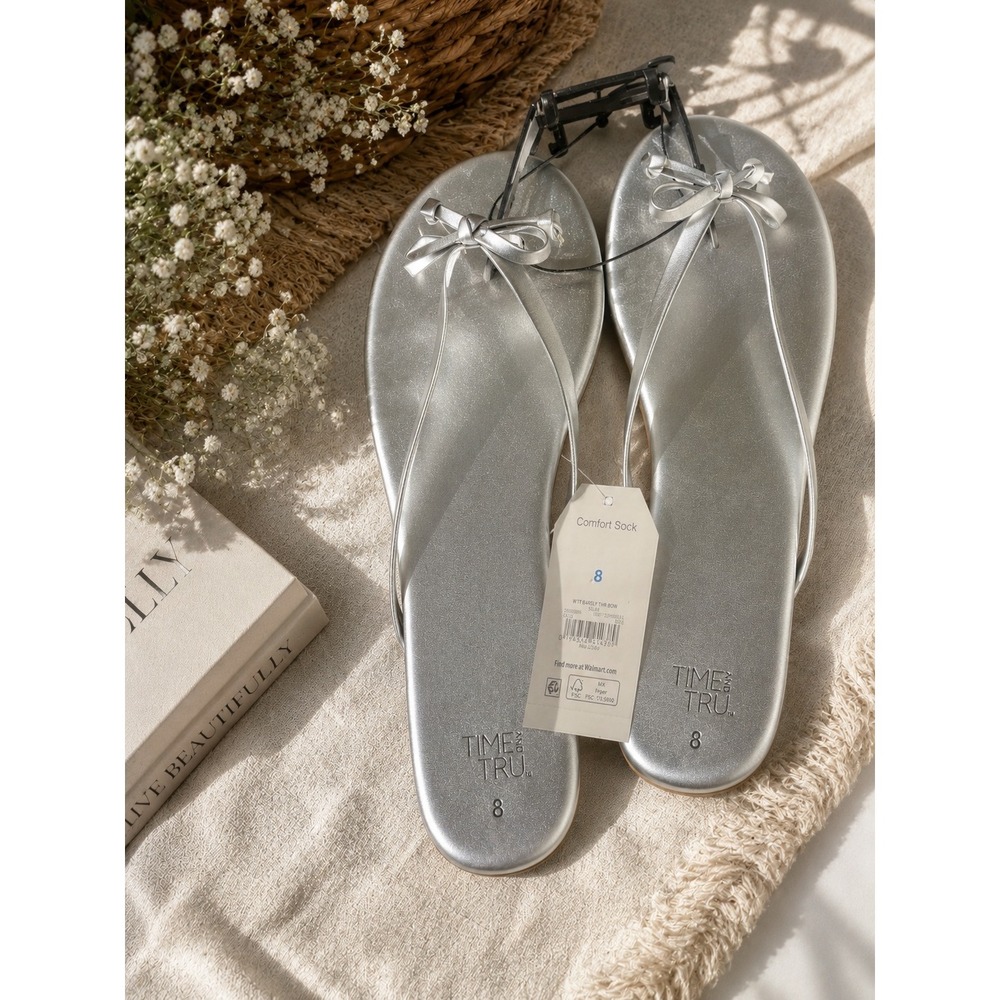 Time and Tru Silver Barely Thong Bow Sandals Flip Flops Womens 8 WMTT26FM051L